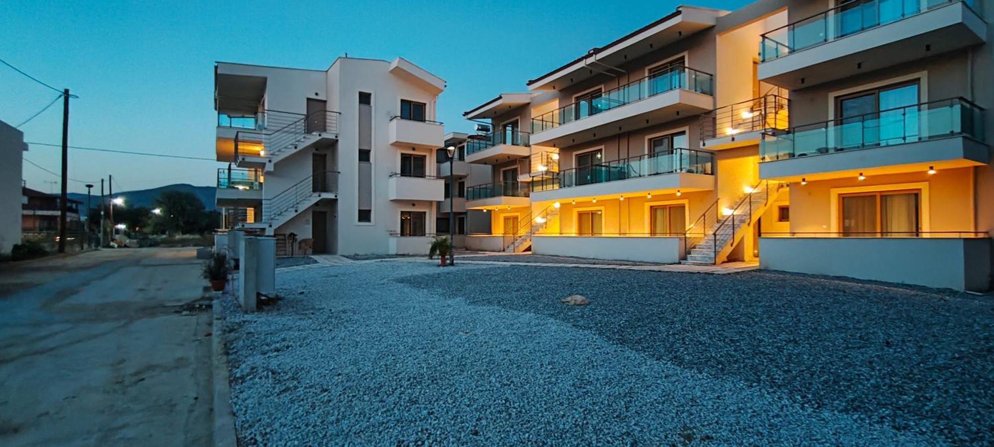 Ofrynio Deluxe Apartments Ofrínion Exteriér fotografie